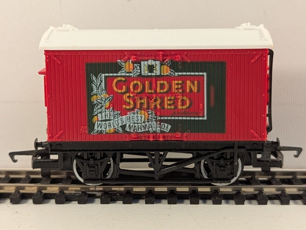 Hornby R009 Golden Shred Closed Van Goods Wagon
