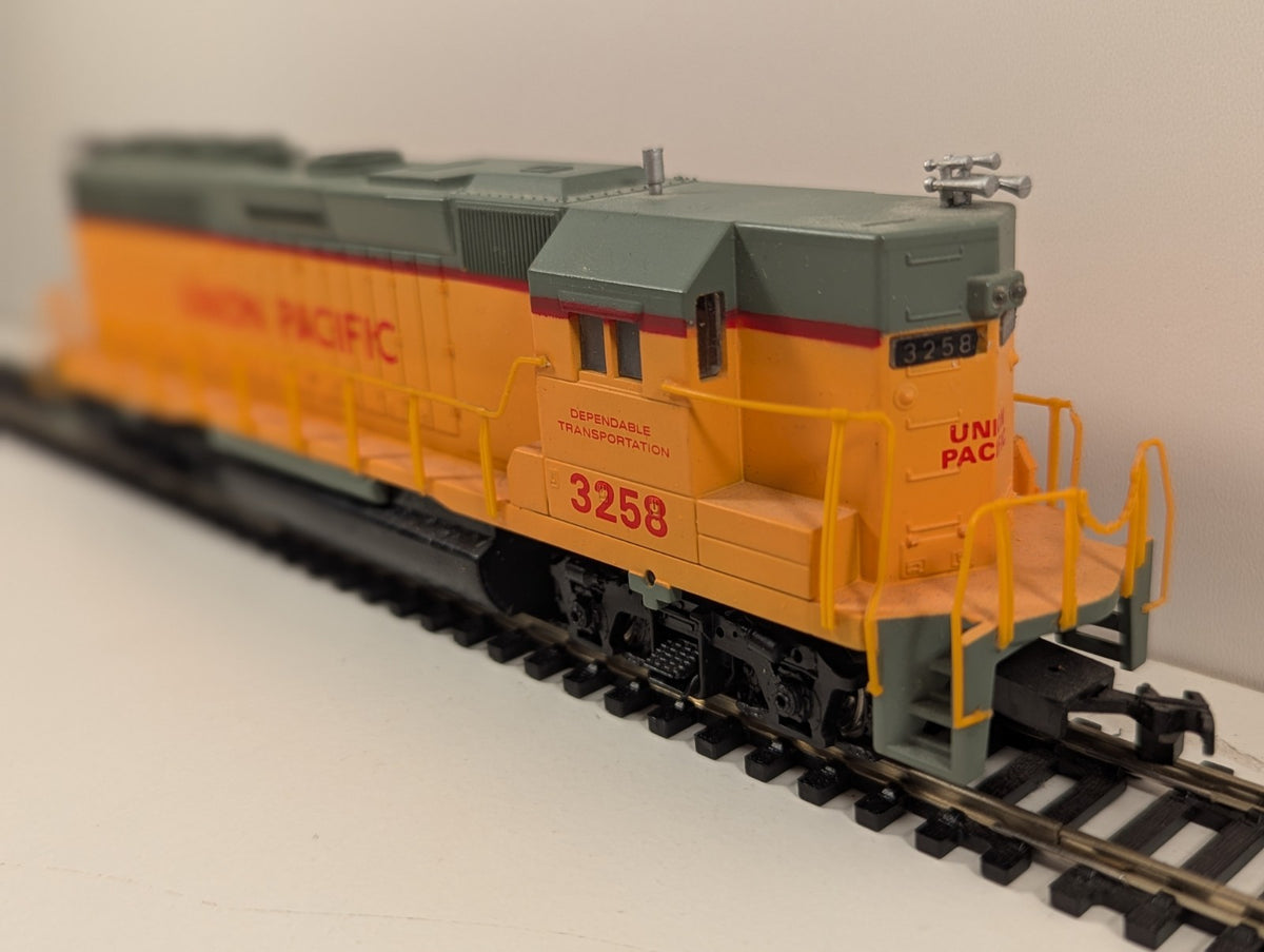Bachmann HO #3258 Union Pacific EMD GP50 Diesel Locomotive with Working Lights