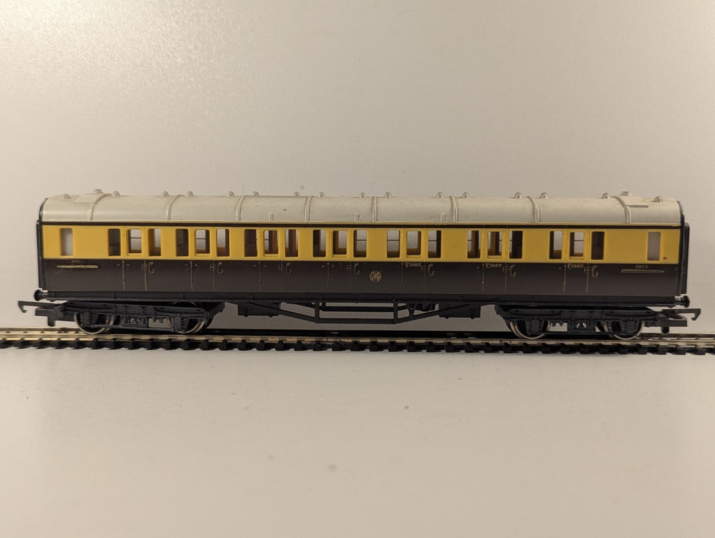 Hornby OO Gauge GWR Composite Coach Passenger Coach 6024 GWR Chocolate