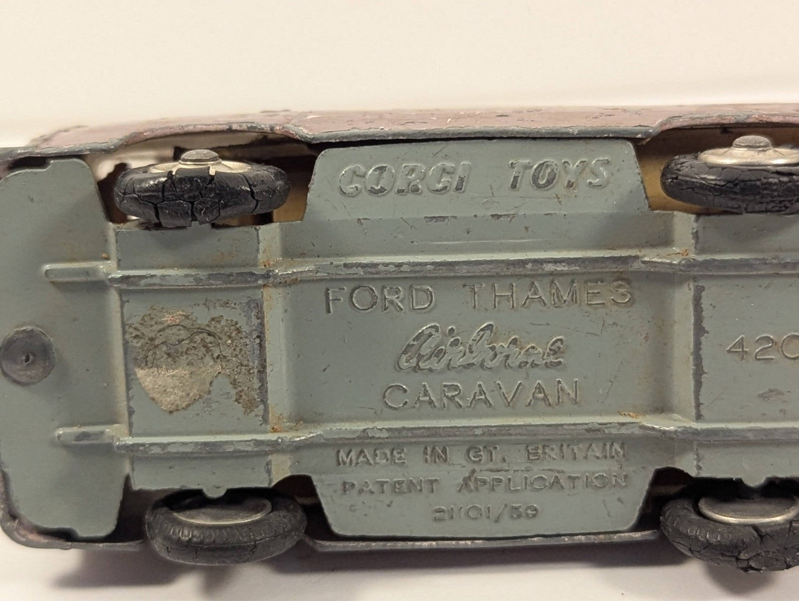 Corgi Toys 420 Ford Thames Airborne Caravan 1:43 Scale - Chipped Paint