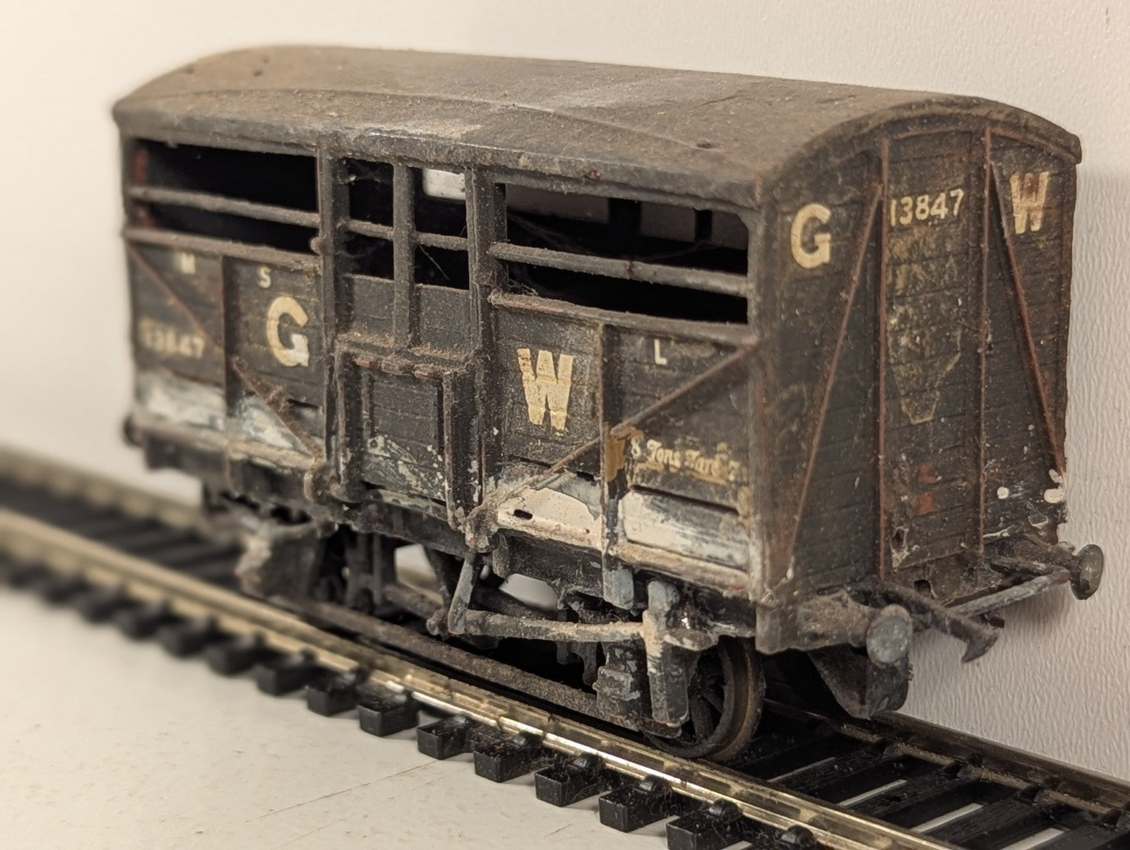 Kitbuilt GWR Cattle Wagon Goods Wagon 13847 GWR Brown