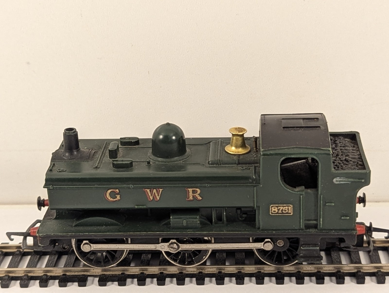 Hornby GWR 8751 Pannier Tank Locomotive OO Gauge - Needs Attention