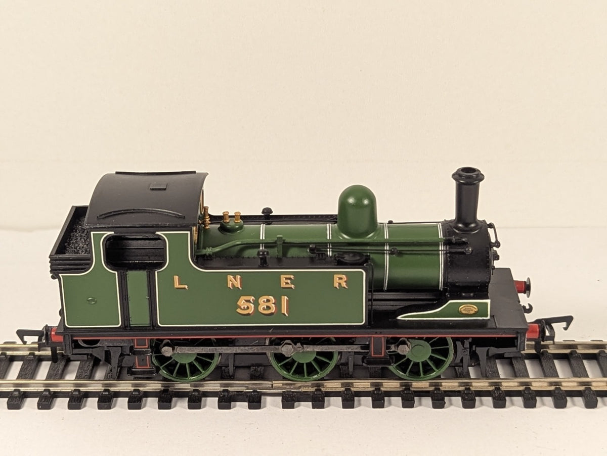 Bachmann Branchline 30-060b Class J72 0-6-0T 581 in LNER green - Limited Edition