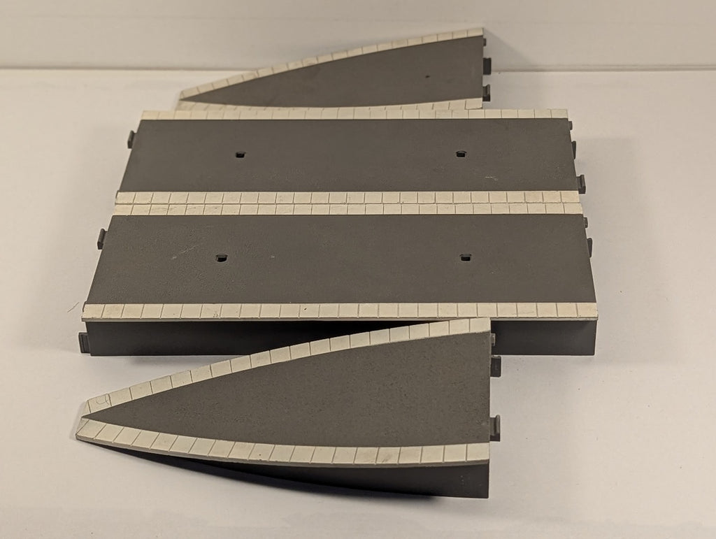 Hornby OO Gauge Station Platform and Ramps Set R460 / R464