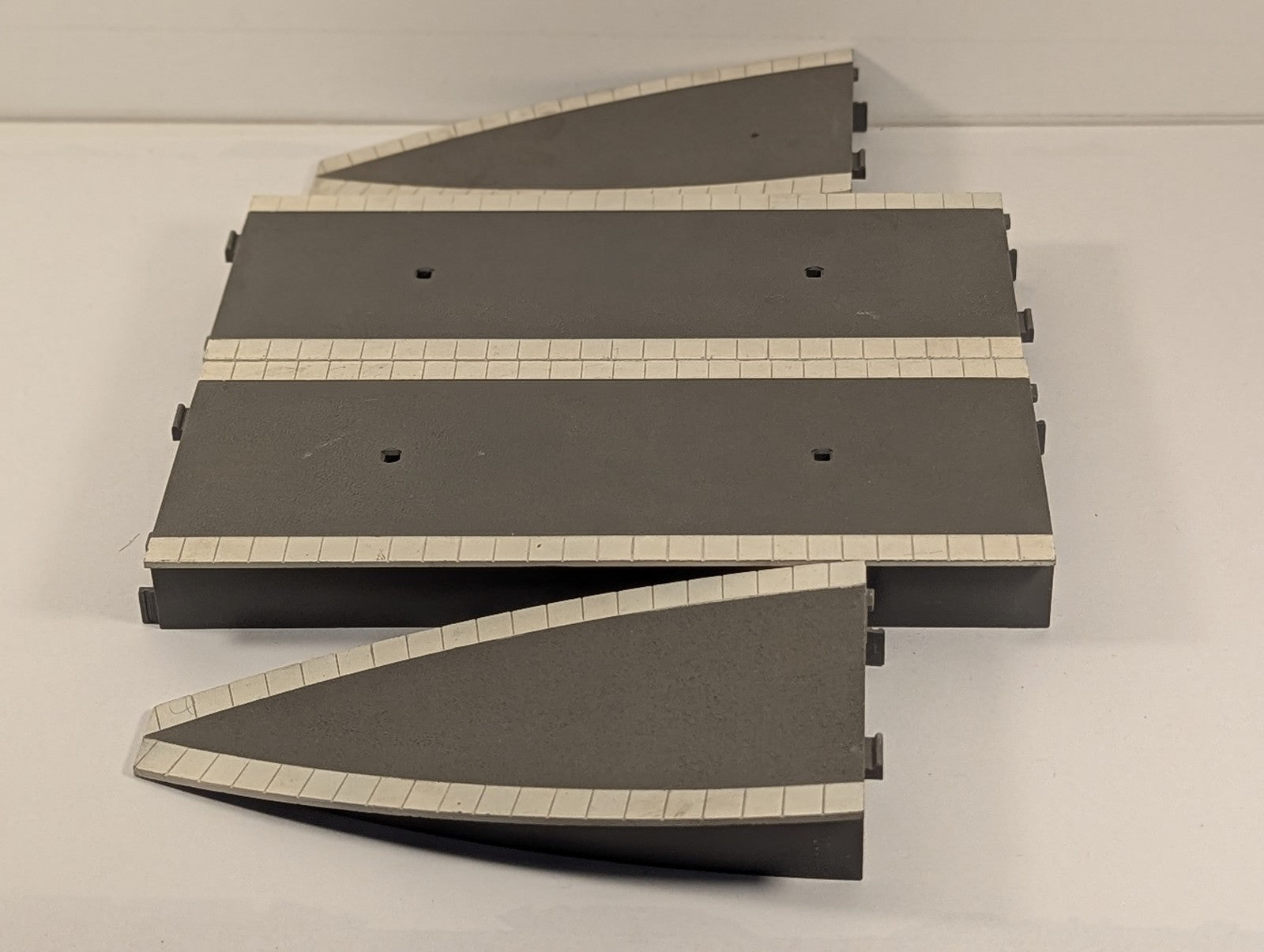 Hornby OO Gauge Station Platform and Ramps Set R460 / R464