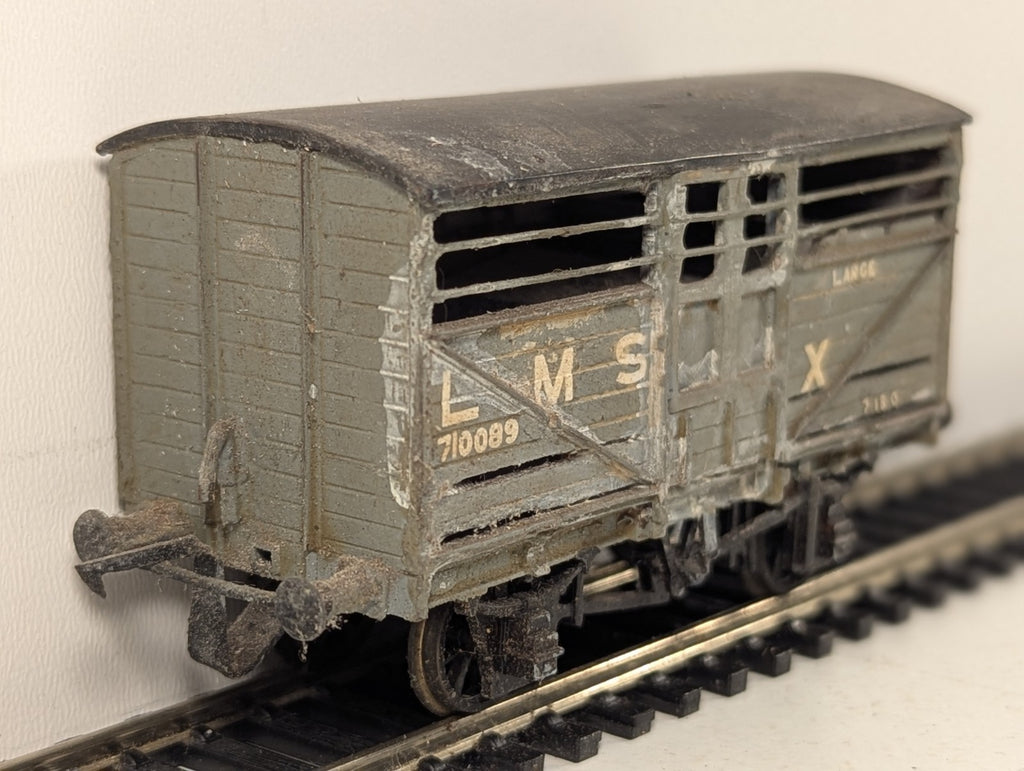 Kit Built OO Gauge LMS Large Cattle Van Cattle Wagon 710043 LMS Grey