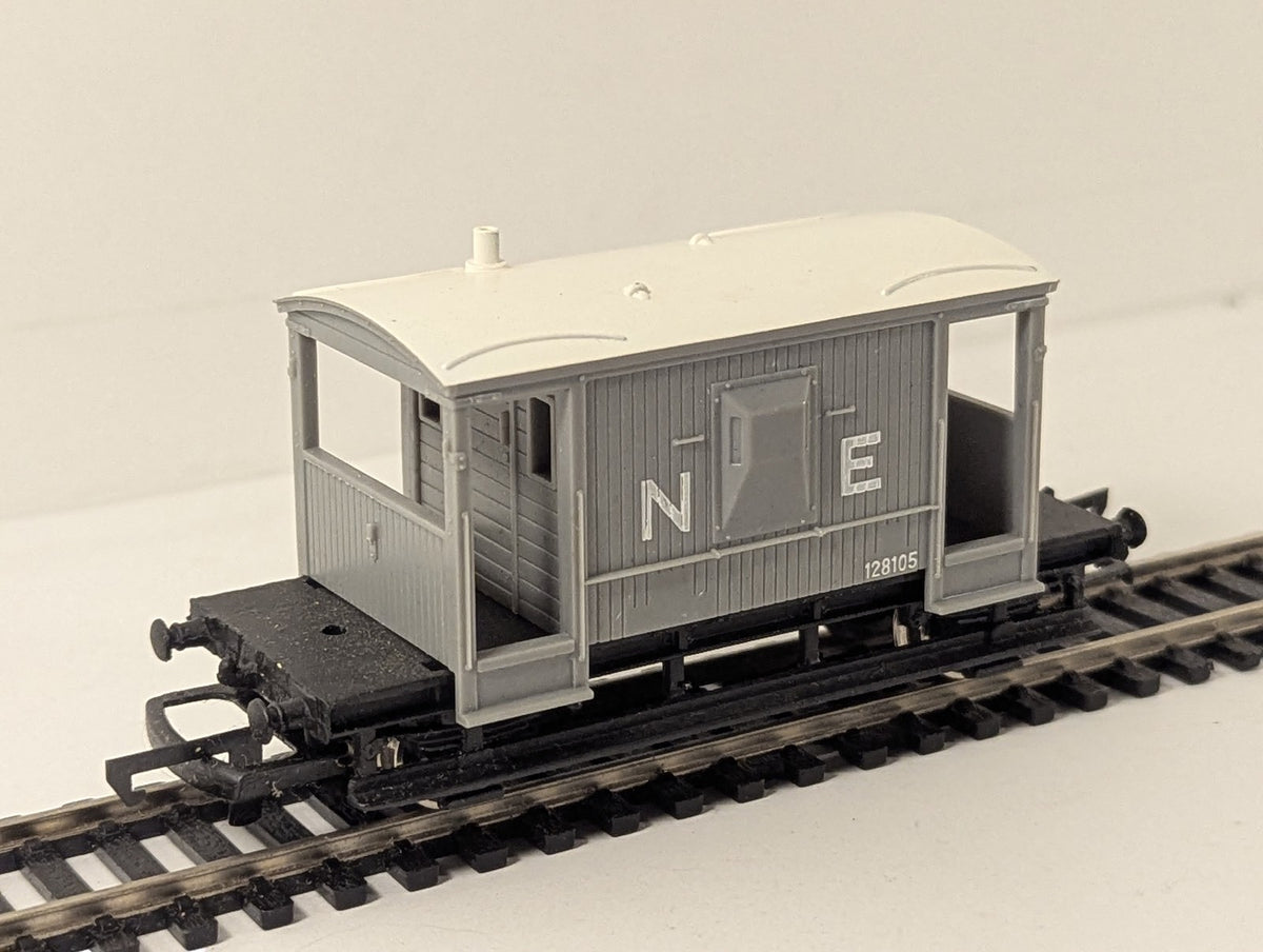 Wrenn OO Gauge Guards Van N.E. Brake Van 128105 NE Grey W5031