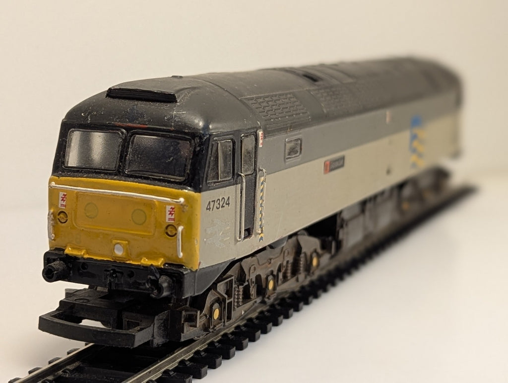 Hornby BR Railfreight Class 47 Co-Co “Glossidae”