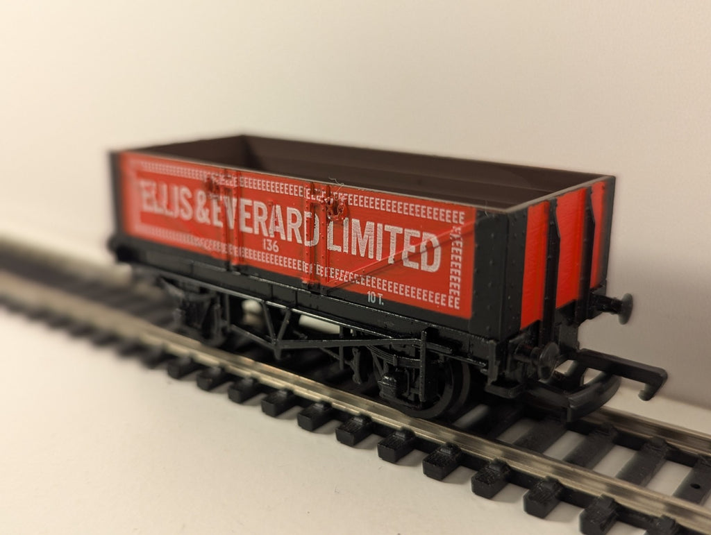 Mainline 37-131 Ellis & Everard Ltd 5 Plank Coal Wagon