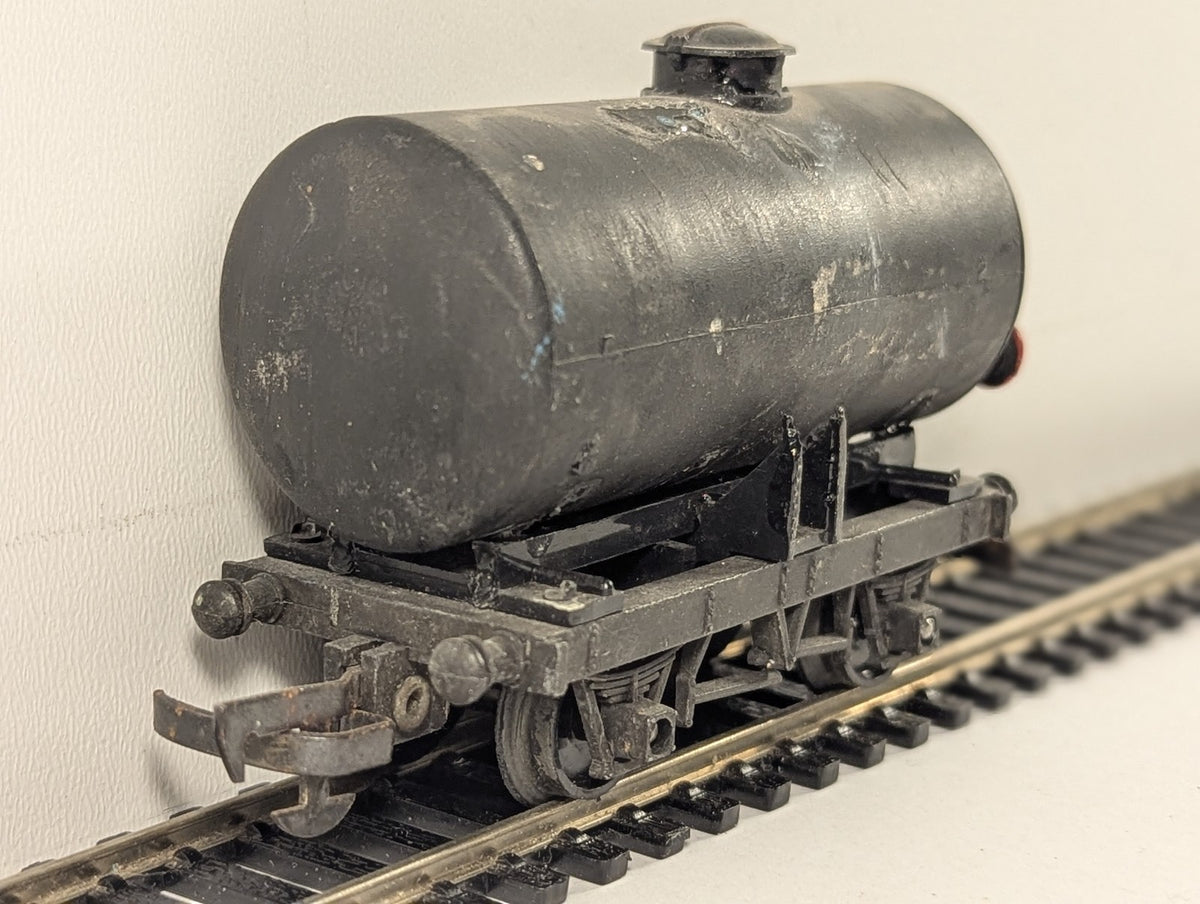 Tri-ang OO Gauge 4-Wheel Tank Wagon Custom Black