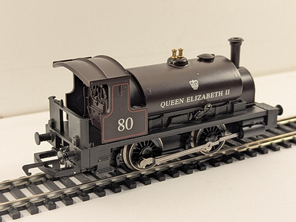 Hornby OO Gauge Class 0F 0-4-0ST Queen Elizabeth II Steam Locomotive
