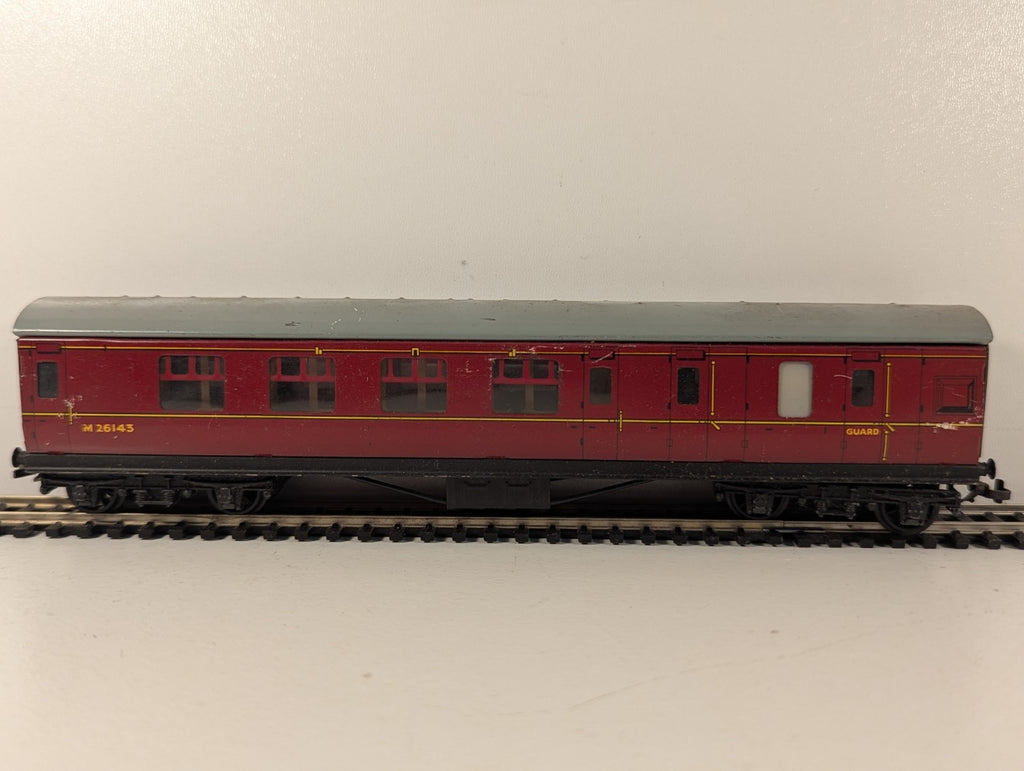 Hornby Dublo LMS Stanier Brake Third Coach OO Gauge