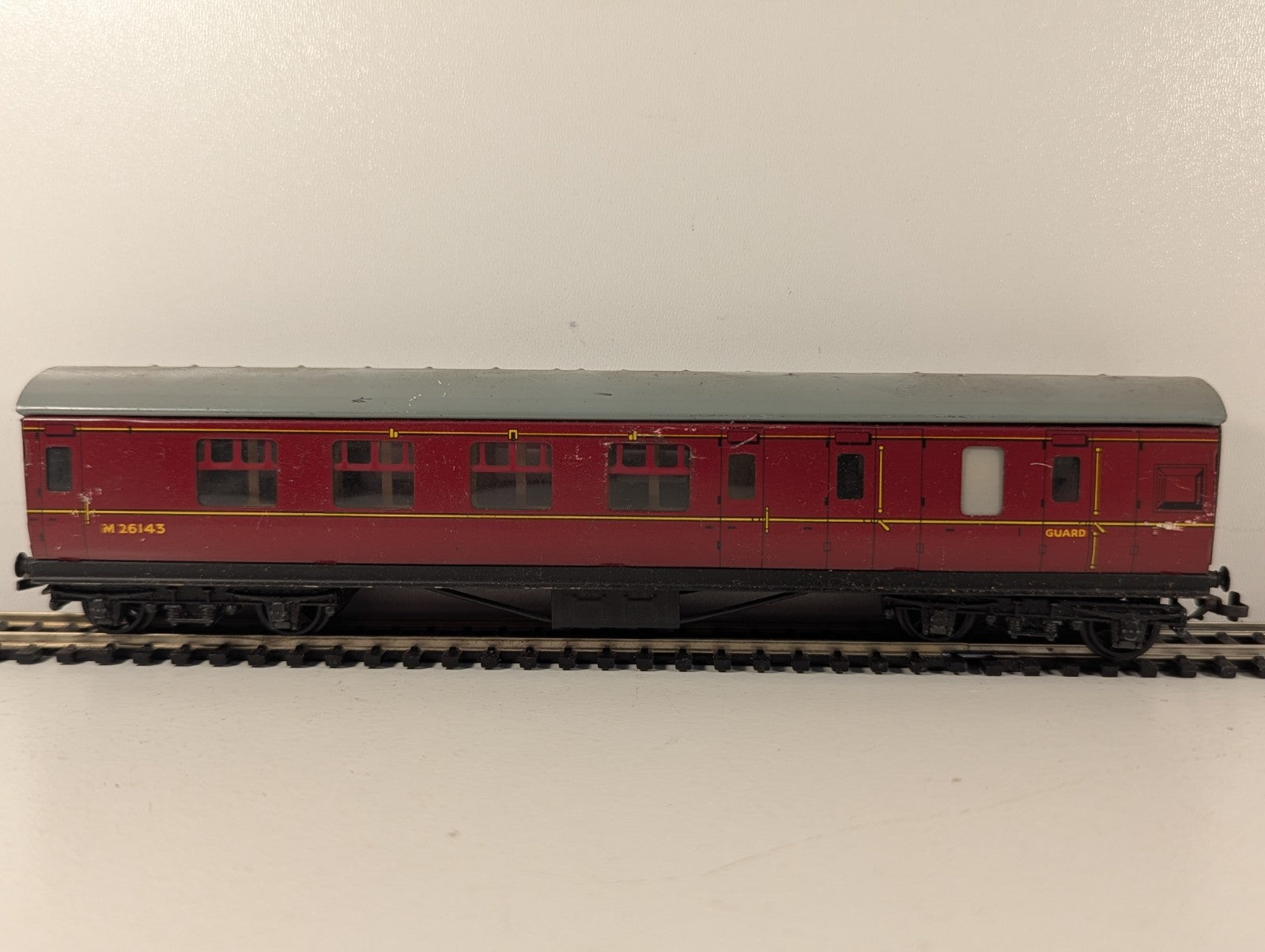 Hornby Dublo LMS Stanier Brake Third Coach OO Gauge