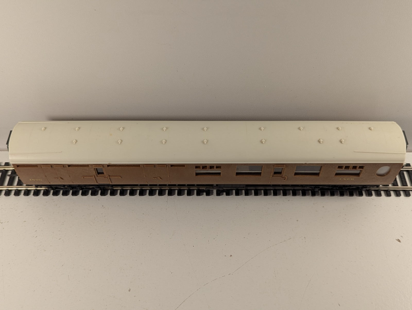 Tri-ang Hornby R746 OO Gauge LNER Thompson Third Class Brake Coach