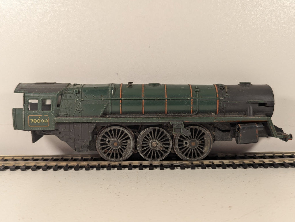 Tri-ang OO Gauge Class 7MT Britannia Steam Locomotive 70000 BR Green