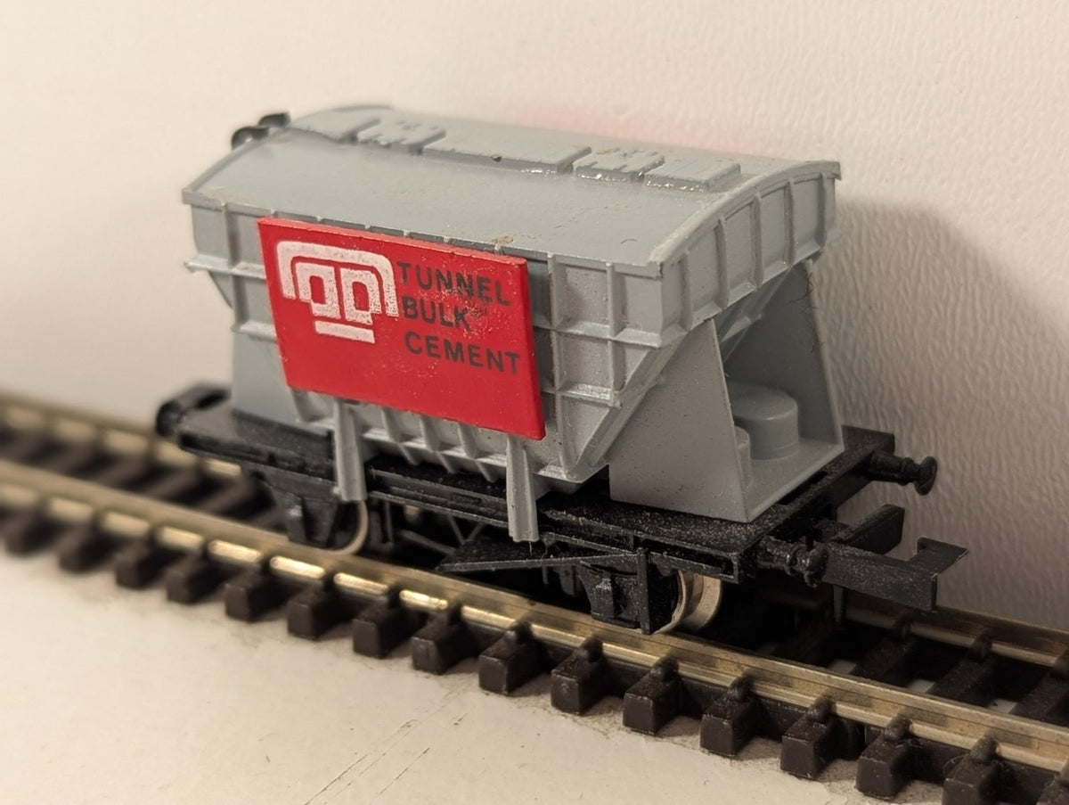 Graham Farish 3514 CPV Presflo Wagon ‘Tunnel Bulk Cement’ N Gauge