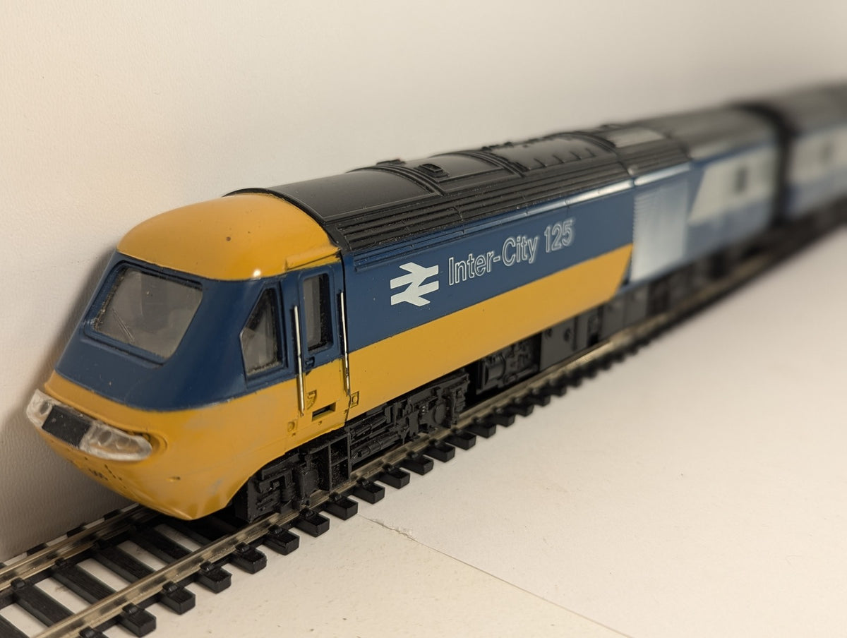 Hornby OO Gauge Class 43 HST Inter-City 125 Power and Dummy Car Locomotives