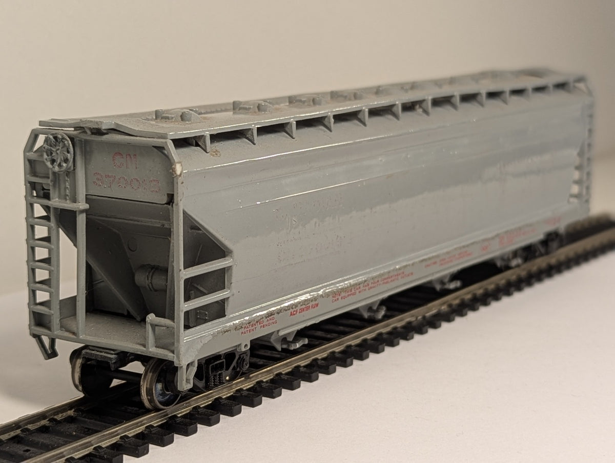 Bachmann HO Gauge ACF Covered Hopper Wagon – Repainted & Missing Coupling