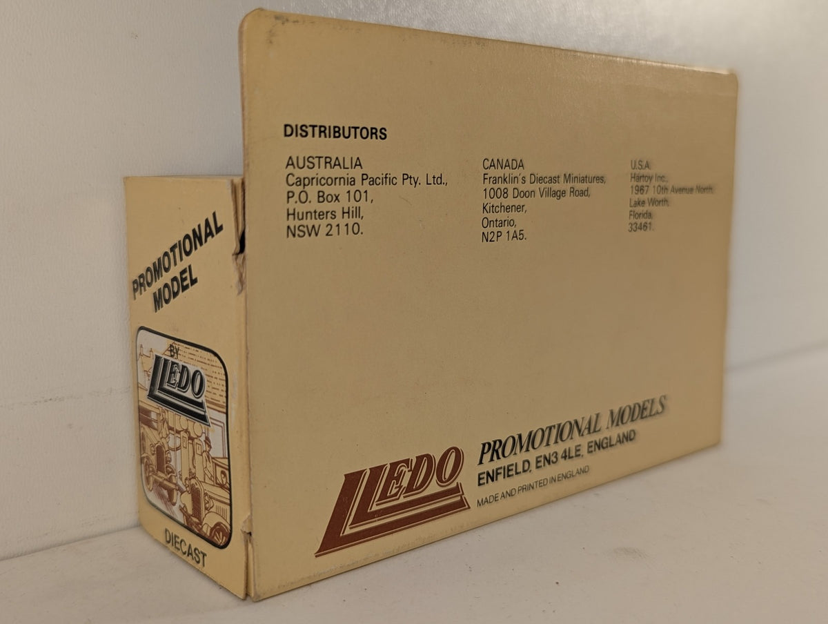 Lledo Standard Type Vehicle (Ulster Transport) Die-cast Model Bus