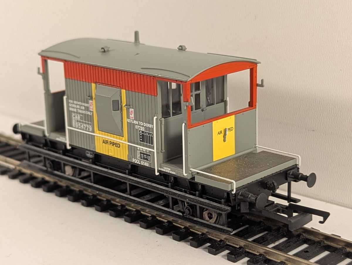 Hornby R6510 20 Ton Brake Van - BR Railfreight