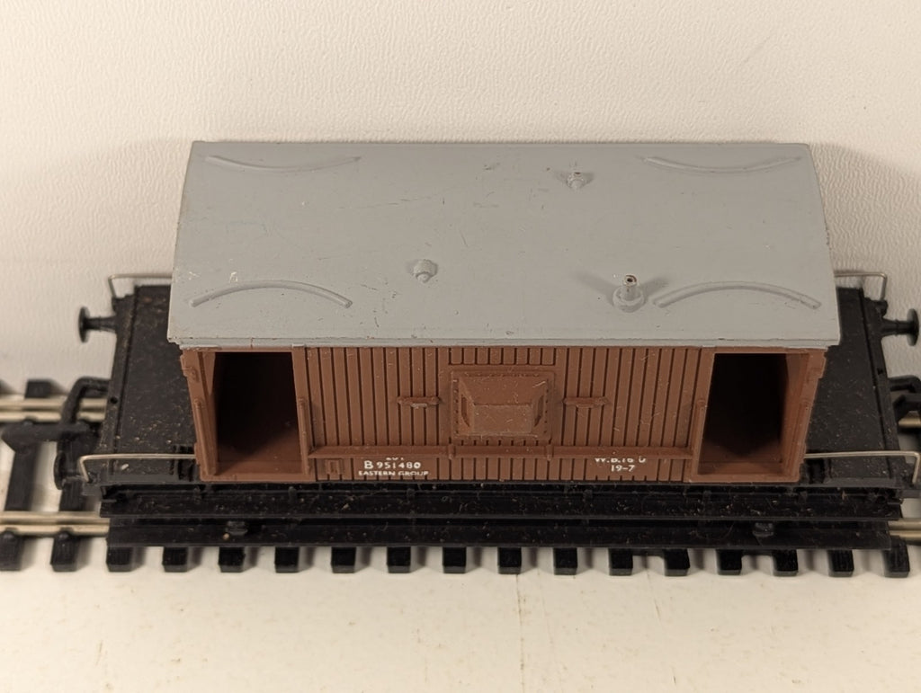 Mainline 37-139 BR 20T Brown Brake Van