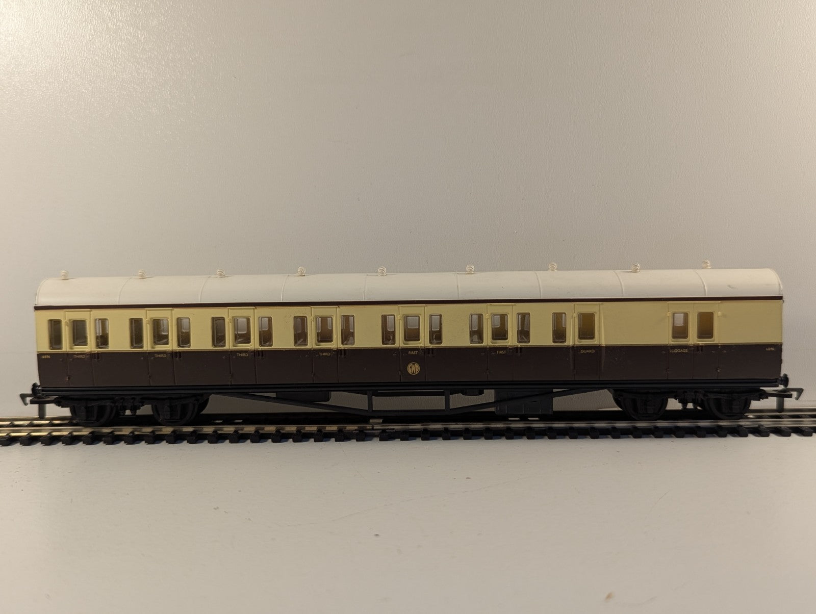 Airfix 54250 OO Gauge GWR Suburban Brake Coach