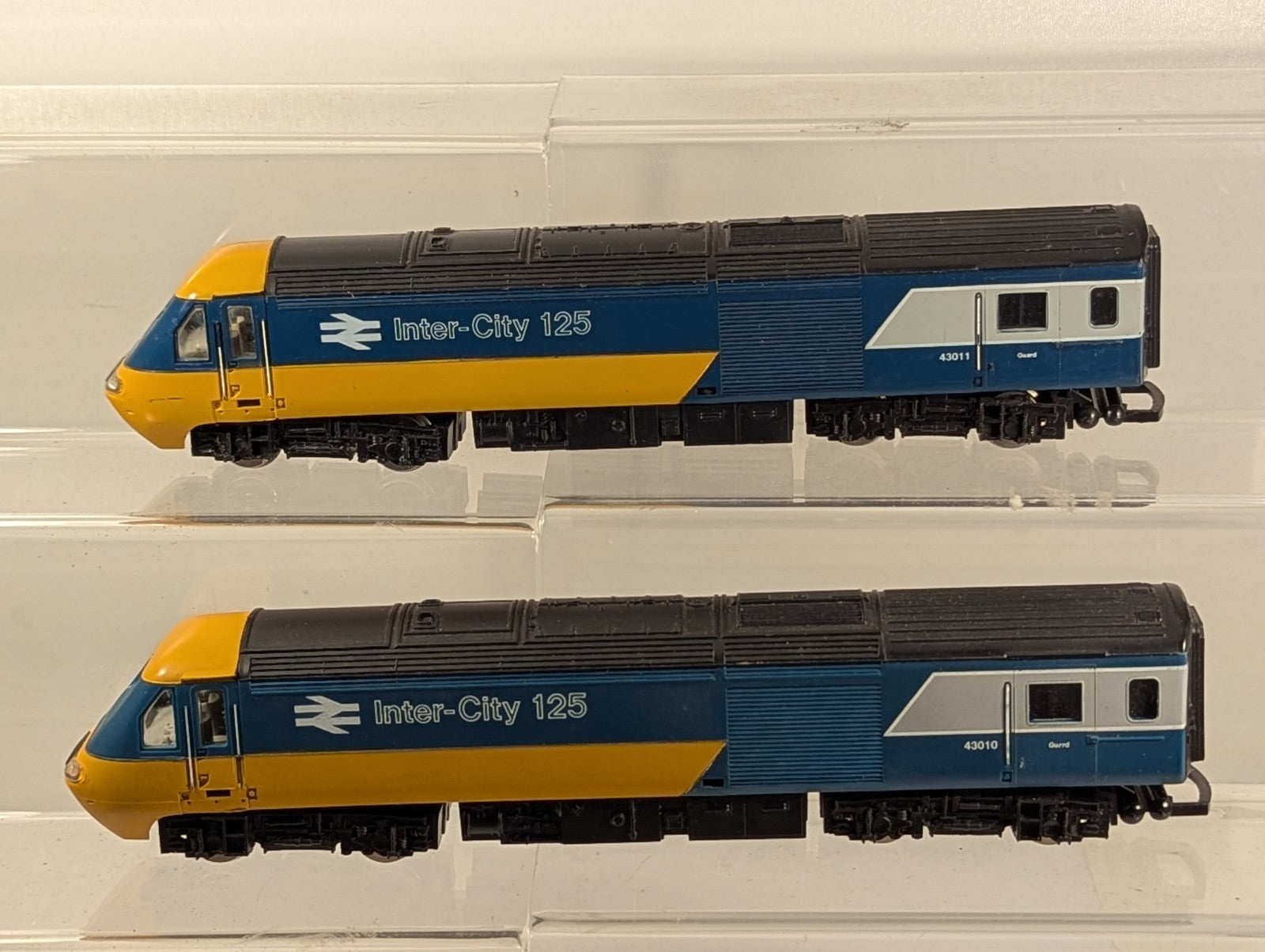 Hornby OO Gauge Class 43 HST Power Cars Diesel Locomotive 2 Car