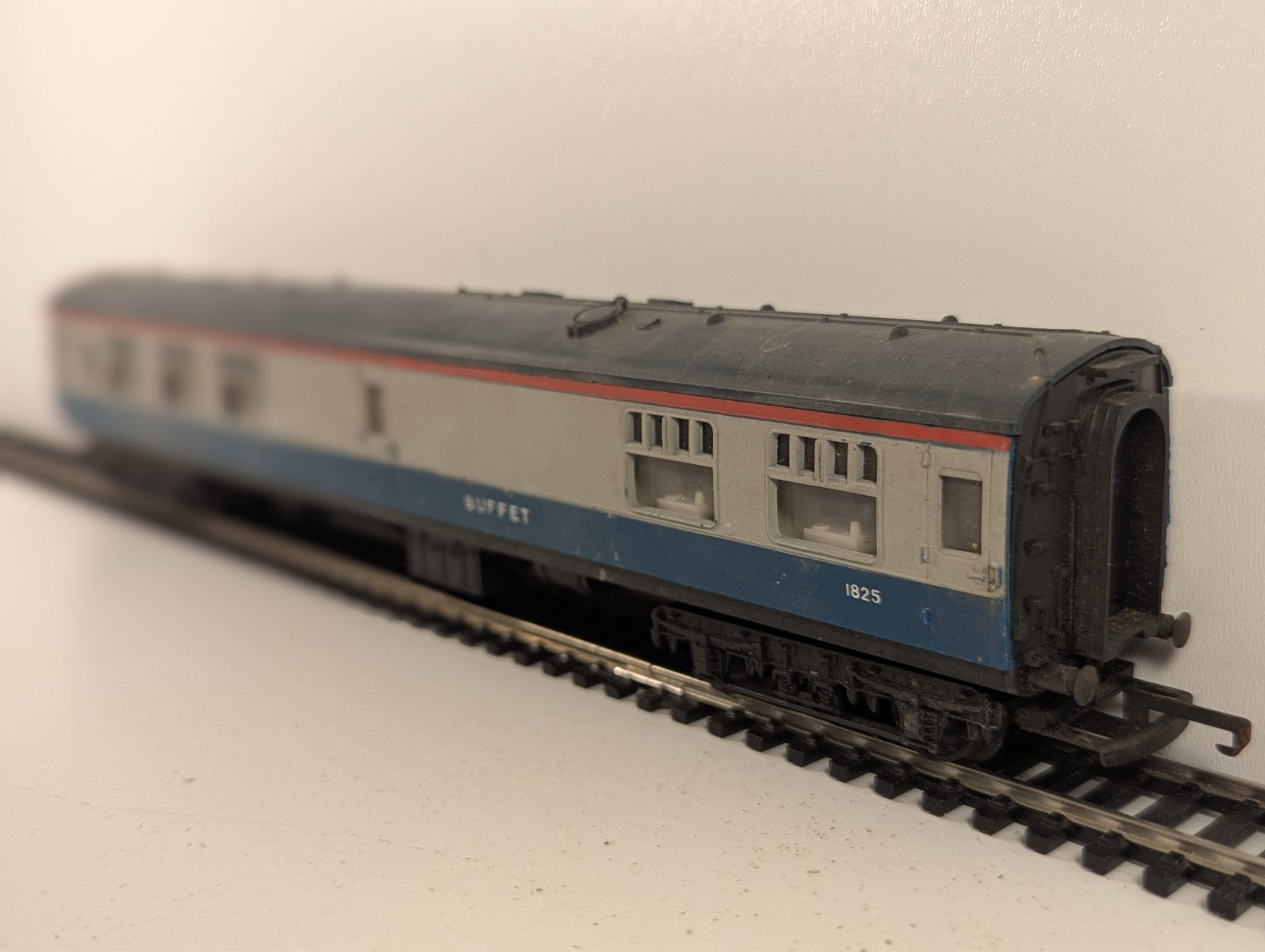 Tri-ang R729 OO Gauge BR Blue/Grey Mk1 Buffet Car