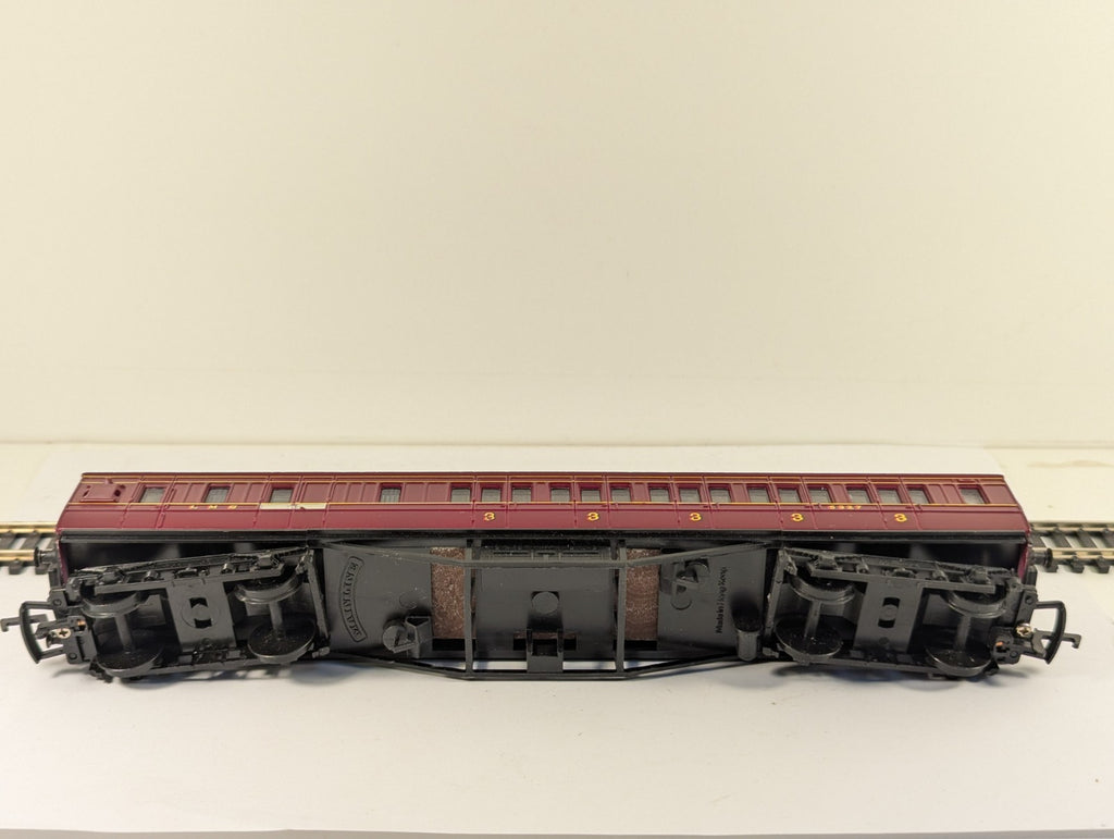 Mainline 37-109 OO Gauge LMS 57ft1st/3rd Class Corridor BrakeCoach Crimson Boxed