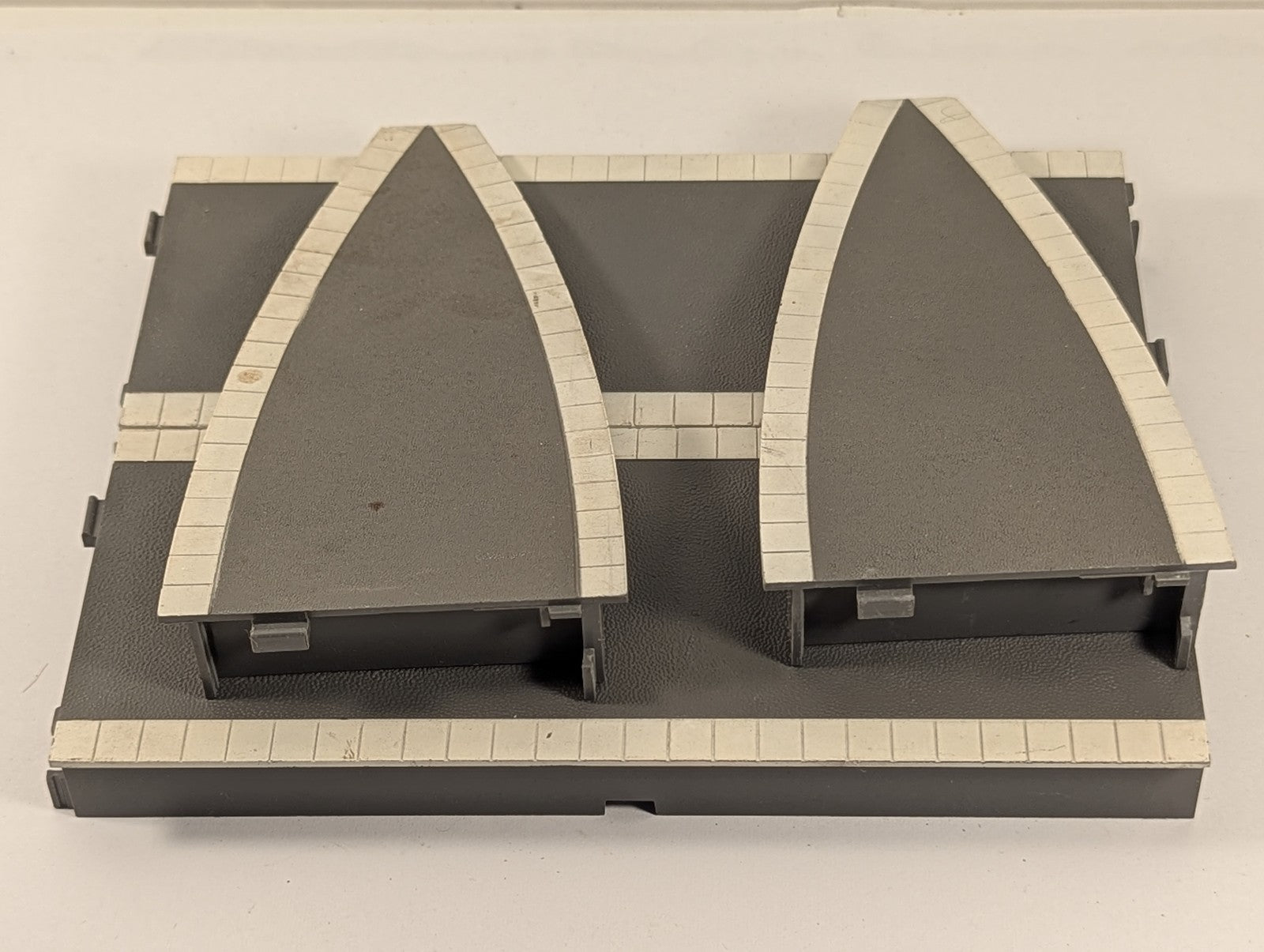 Hornby OO Gauge Station Platform and Ramps Set R460 / R464