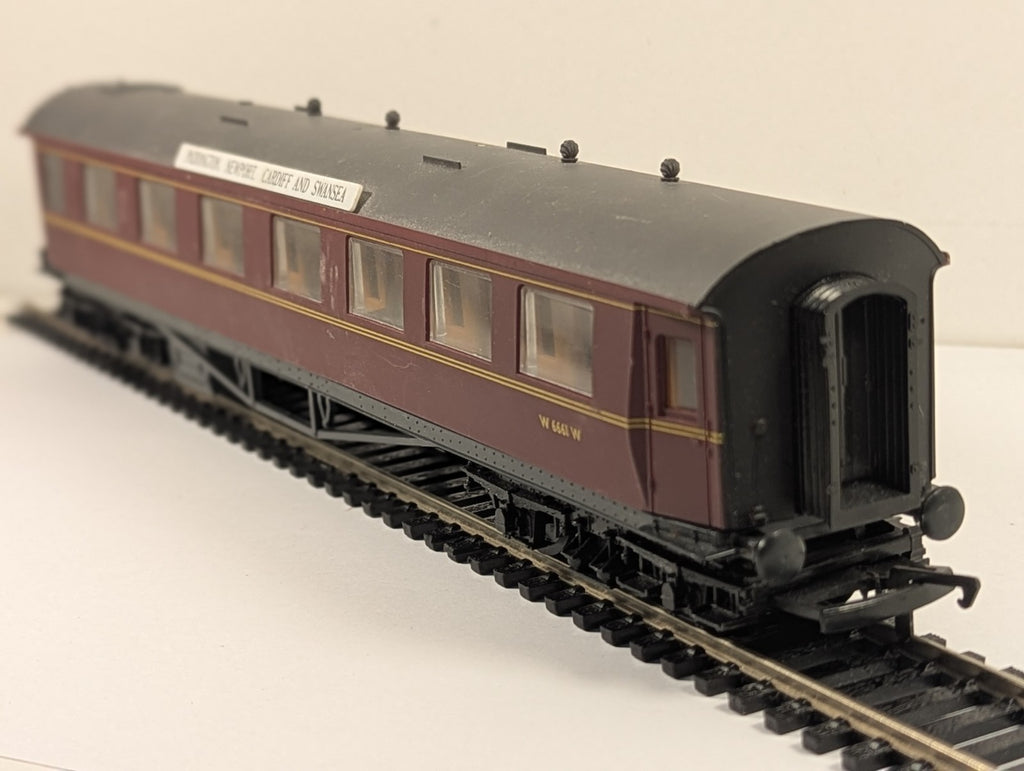 Airfix 54302 OO Gauge BR Maroon GWR Centenary First Class Coach W6661W