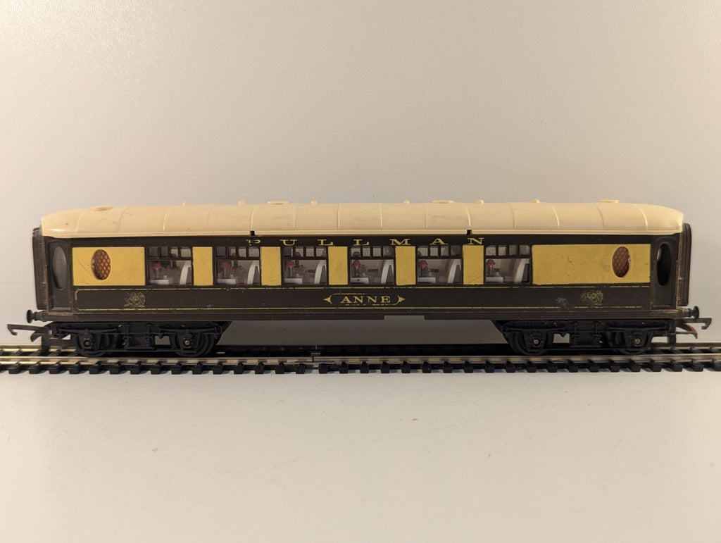 Tri-ang Hornby R228 OO Gauge Pullman Coach 'Anne'