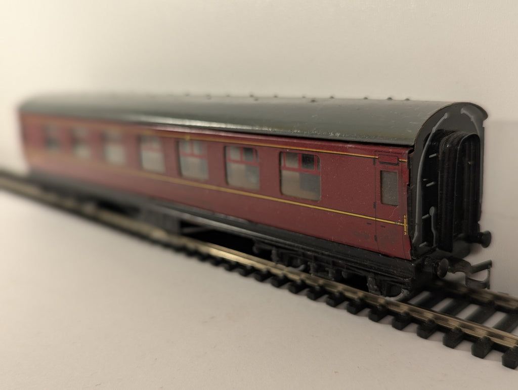 Hornby Dublo OO Gauge BR Corridor Composite Coach Passenger Coach M 4193
