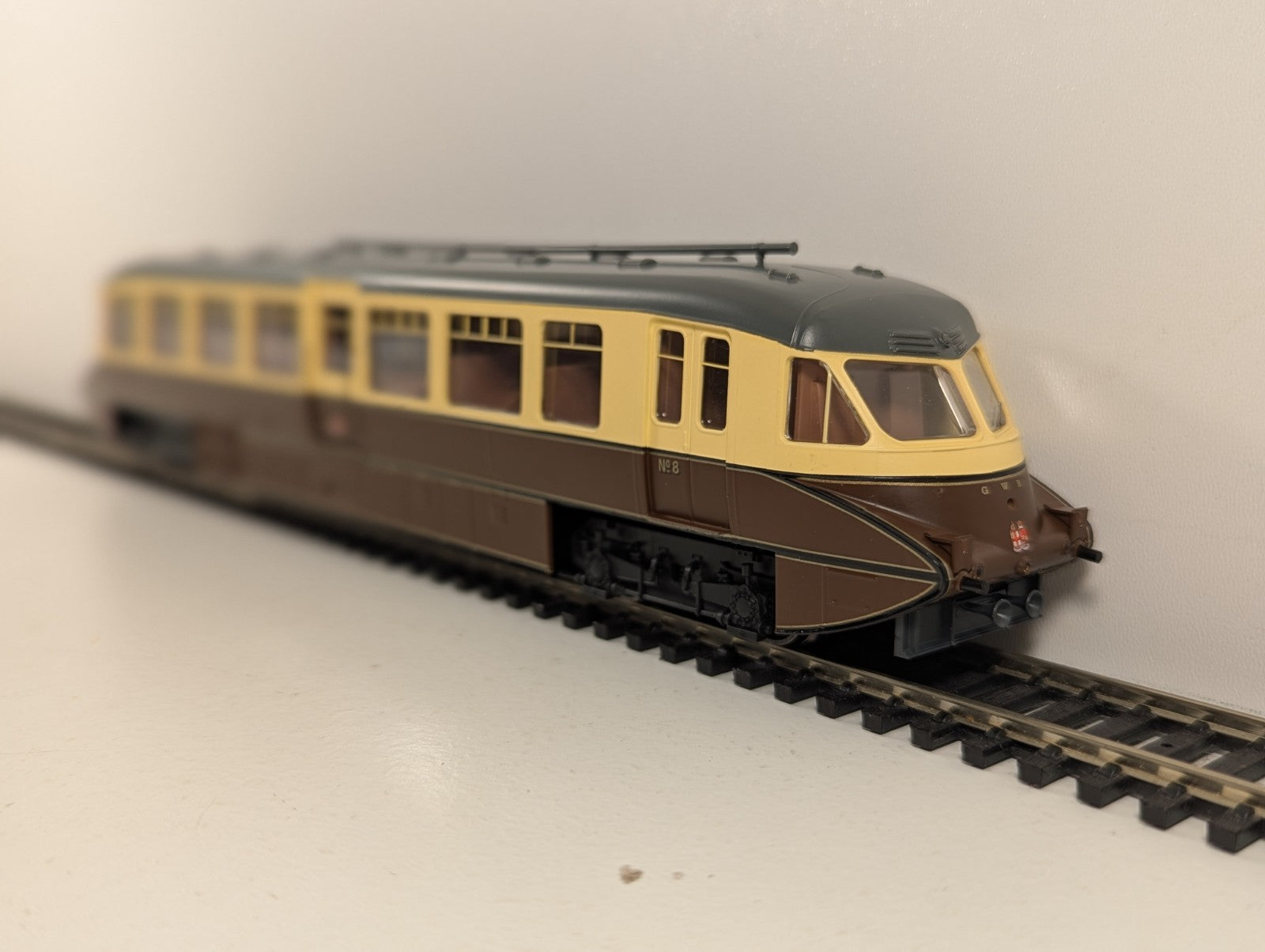 Dapol 4D-011-004 OO Gauge GWR Twin Cities Streamlined Railcar DCC Ready