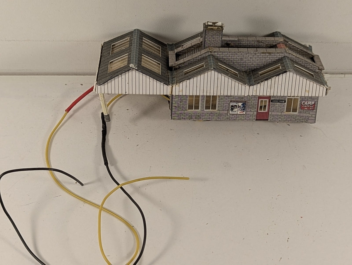 Superquick N Gauge Country Station Building with Platform Canopy