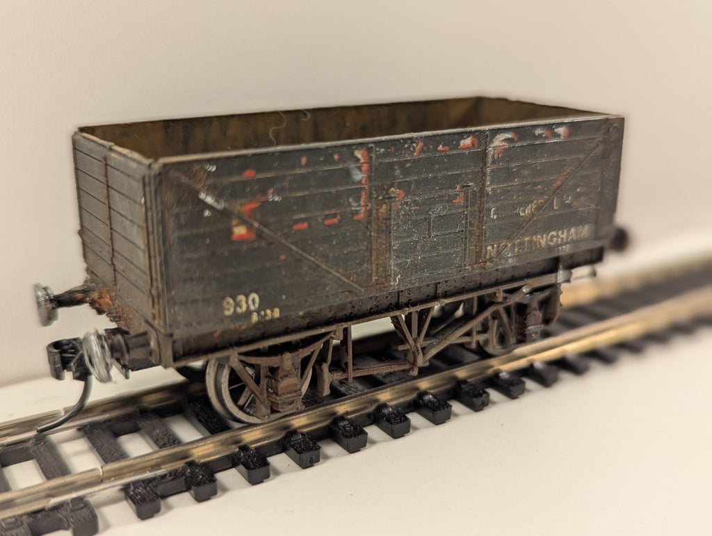 Lima L305633 12-Ton 7-Plank Open Wagon – “Pinxton Collieries” No. 930