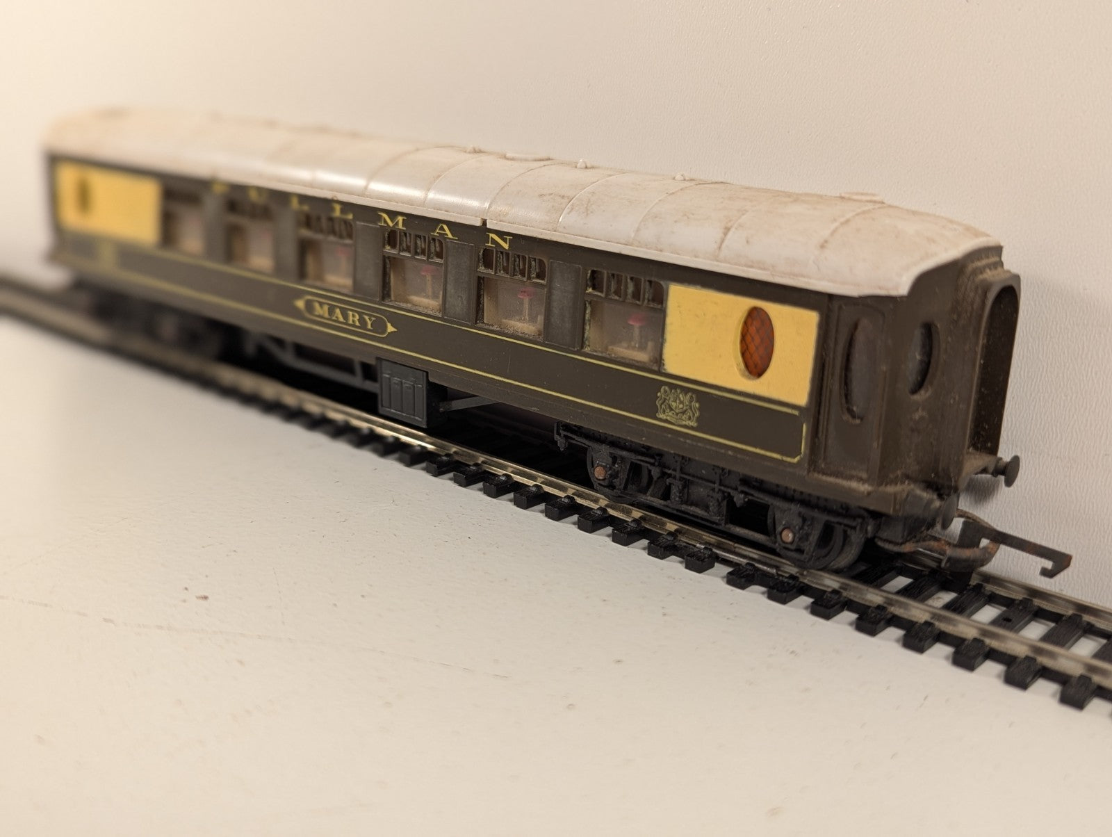 Tri-ang Hornby OO Gauge Pullman Parlour Car “Mary”