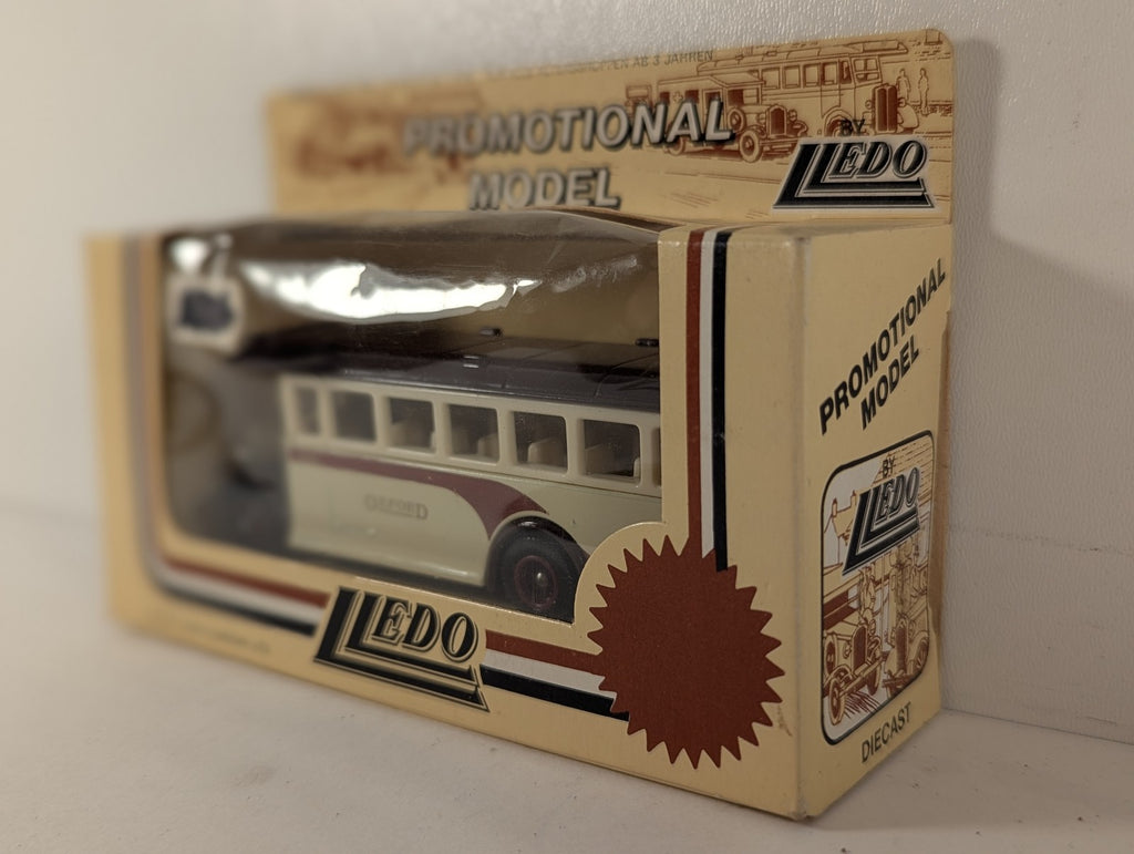Lledo Oxford Single Deck Bus Die-cast Model Bus 703 Oxford (Cream and Maroon)