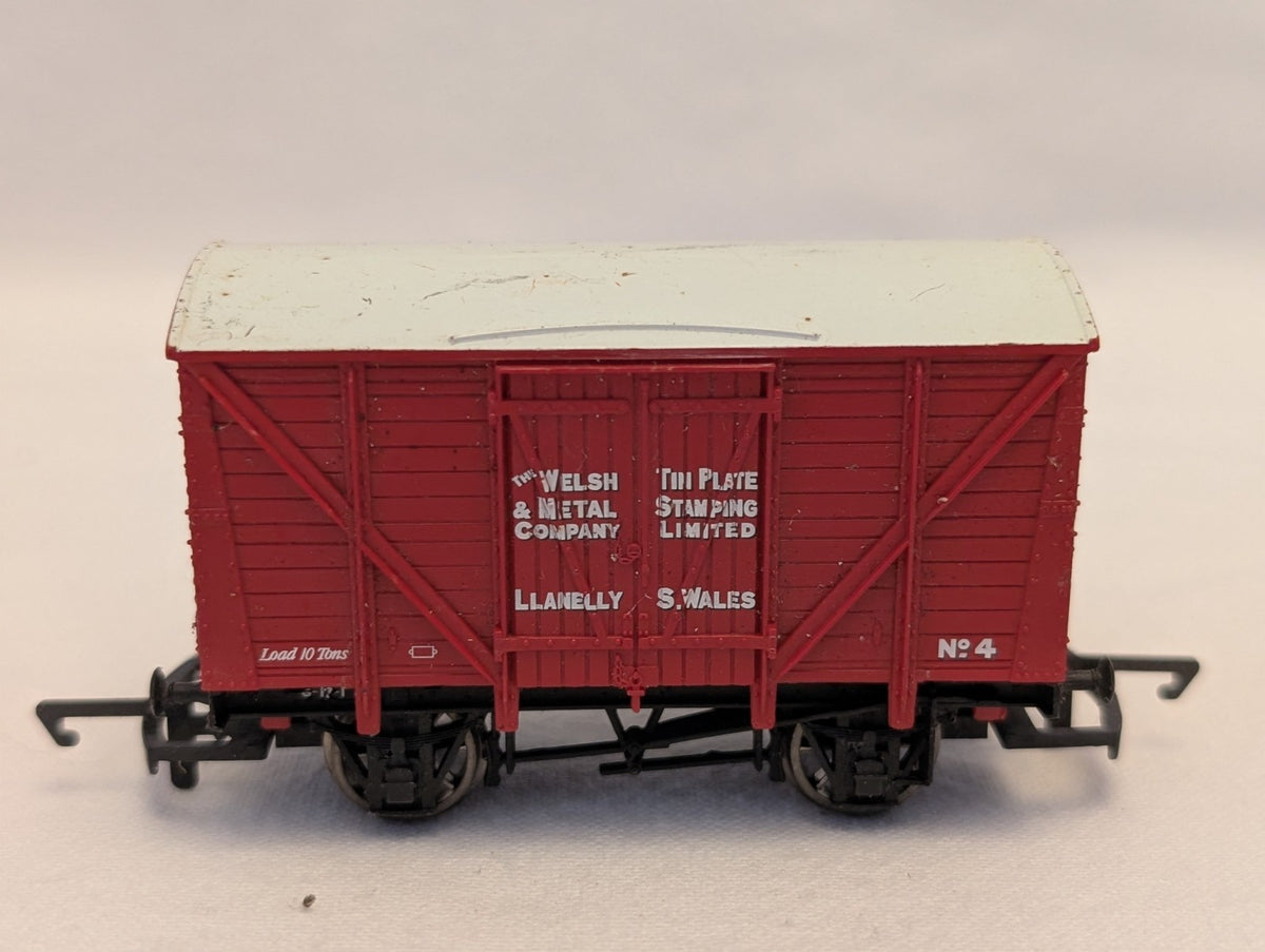 Hornby OO Gauge Welsh Tin Plate & Metal Co. Box Van Goods Wagon