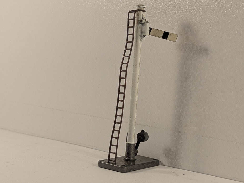 Tri-ang OO Gauge Single Home Signal R43