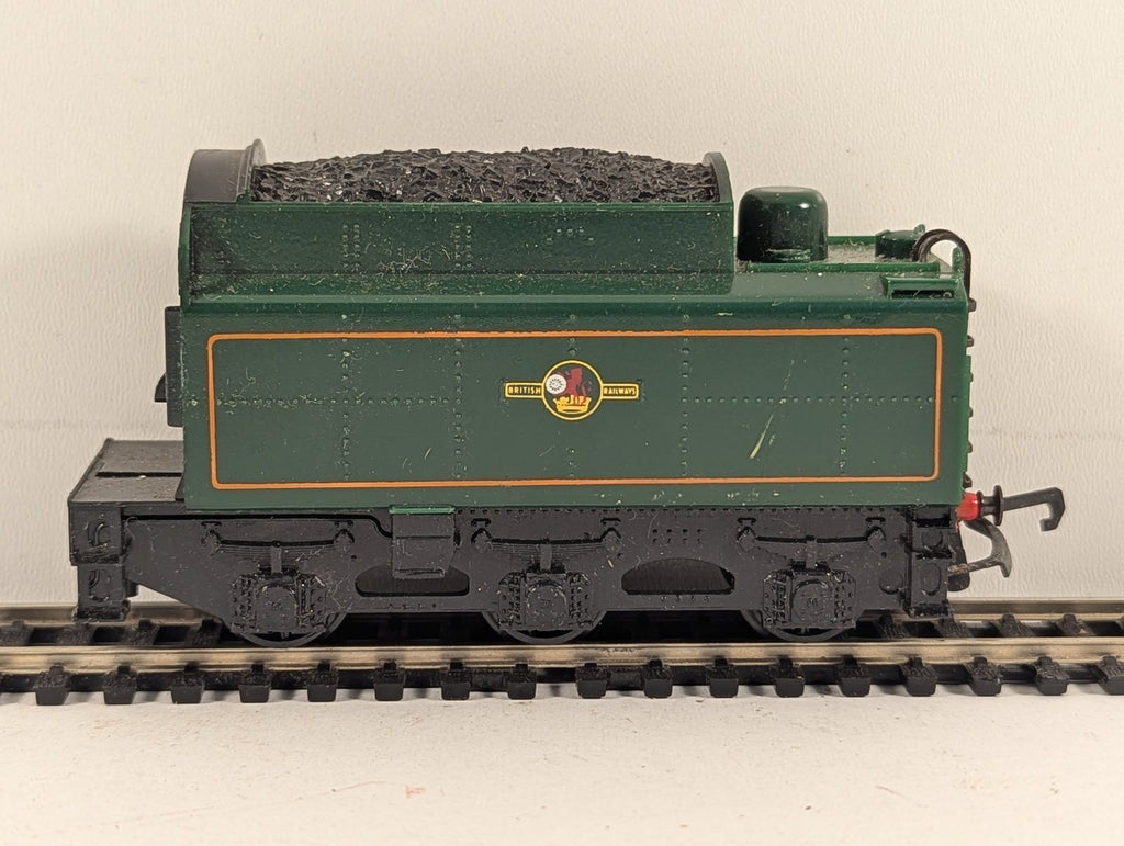 Tri-ang Hornby OO Gauge BR Standard Tender Locomotive Tender
