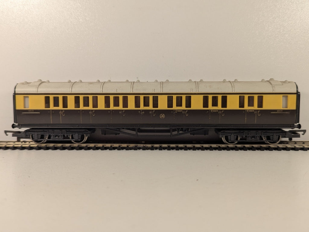 Hornby OO Gauge GWR Collett Composite Coach Passenger Coach 6024