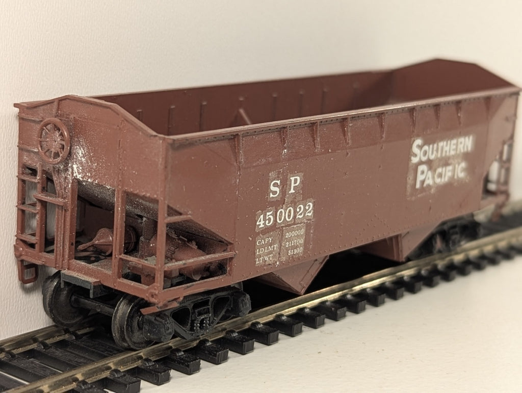 Athearn HO Gauge Southern Pacific Hopper Wagon – Renumbered
