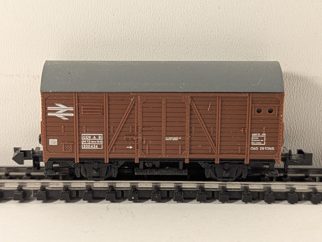 Minitrix N Gauge BR Bauxite Cov B Goods Van 200424