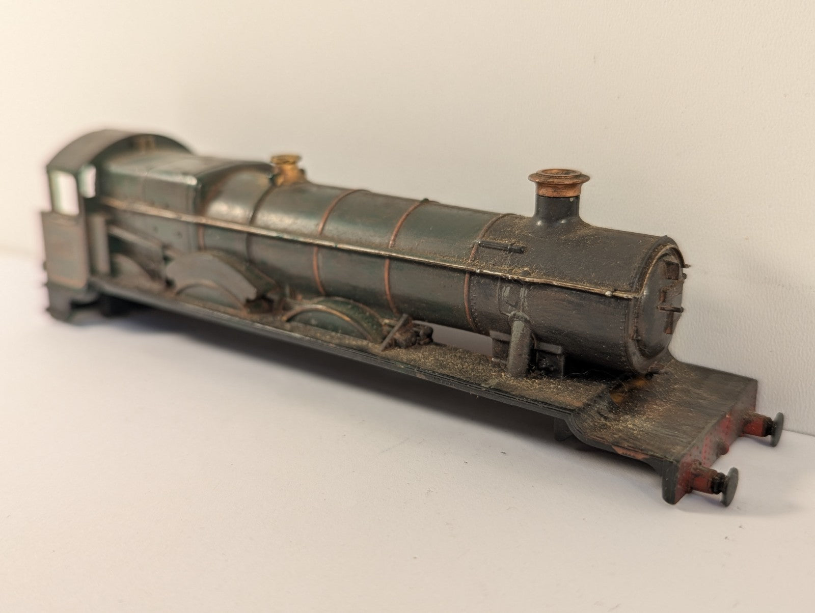 Tri-ang Hornby R759 OO Gauge GWR Hall Class Body Shell - missing decals