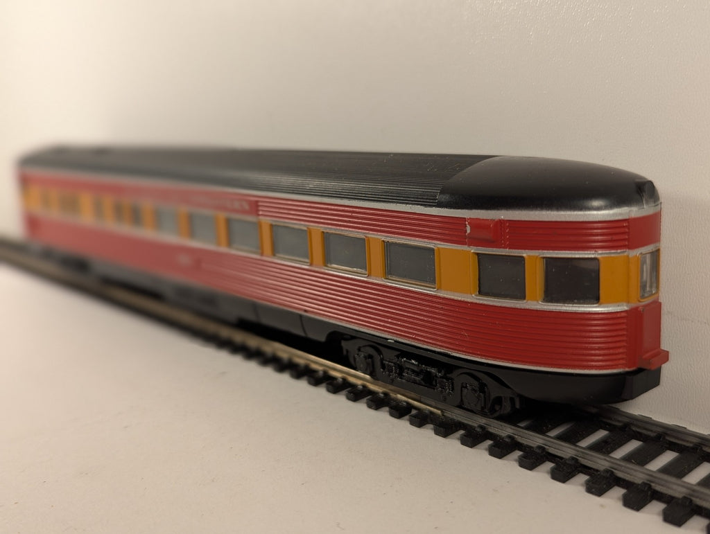 Athearn HO Scale Streamlined Observation Car Passenger Coach 950