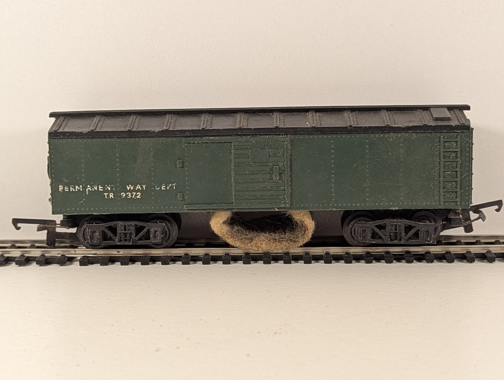 Tri-ang Permanent Way Department TR9372 Track Cleaner Box Carriage
