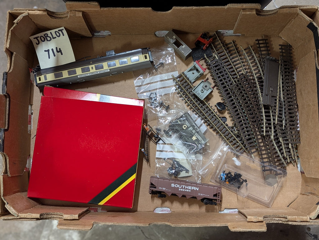 Hornby Dublo OO Gauge Track, GWR Coach and Mixed Wagons Job Lot
