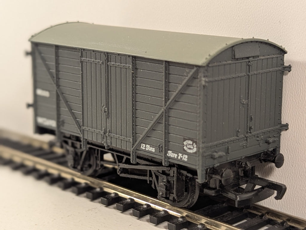 Bachmann Branchline OO Gauge 12-Ton ‘Mogo’ Van Wagon in BR Grey
