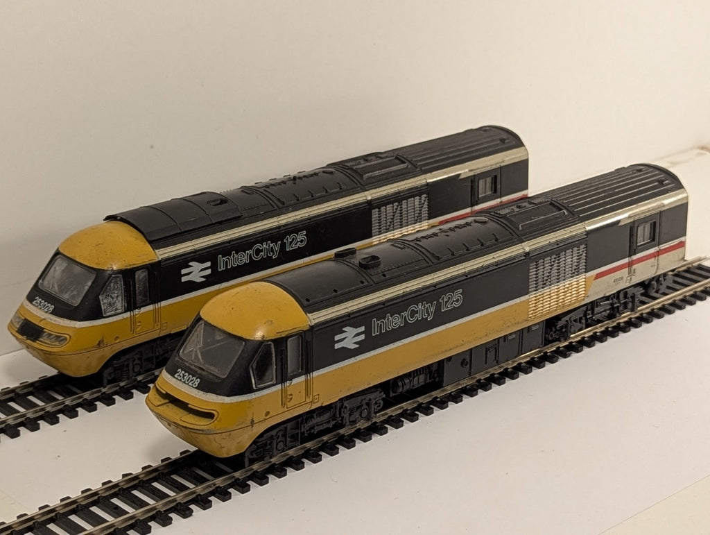 Lima OO Gauge BR InterCity Executive Class 43 HST Power Car and Dummy Unit